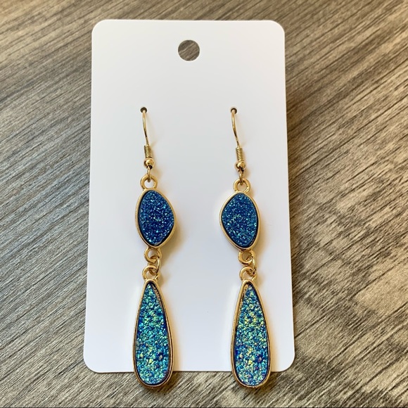 Jewelry - • NEW! Blue Druzy Dangle Earrings •